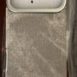 Funda tipo tela para iPhone 17 Pro Max — textura premium + marco de cámara reforzado