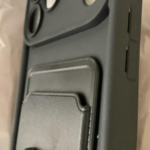 Funda con soporte (stand) para iPhone 17 Pro Max — agarre + apoyo en mesa